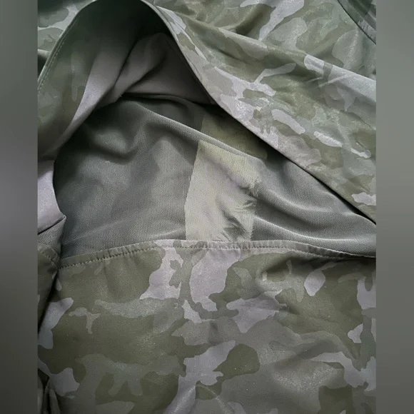 Lululemon pack it up jacket camo🍋 - Picture 9 of 10